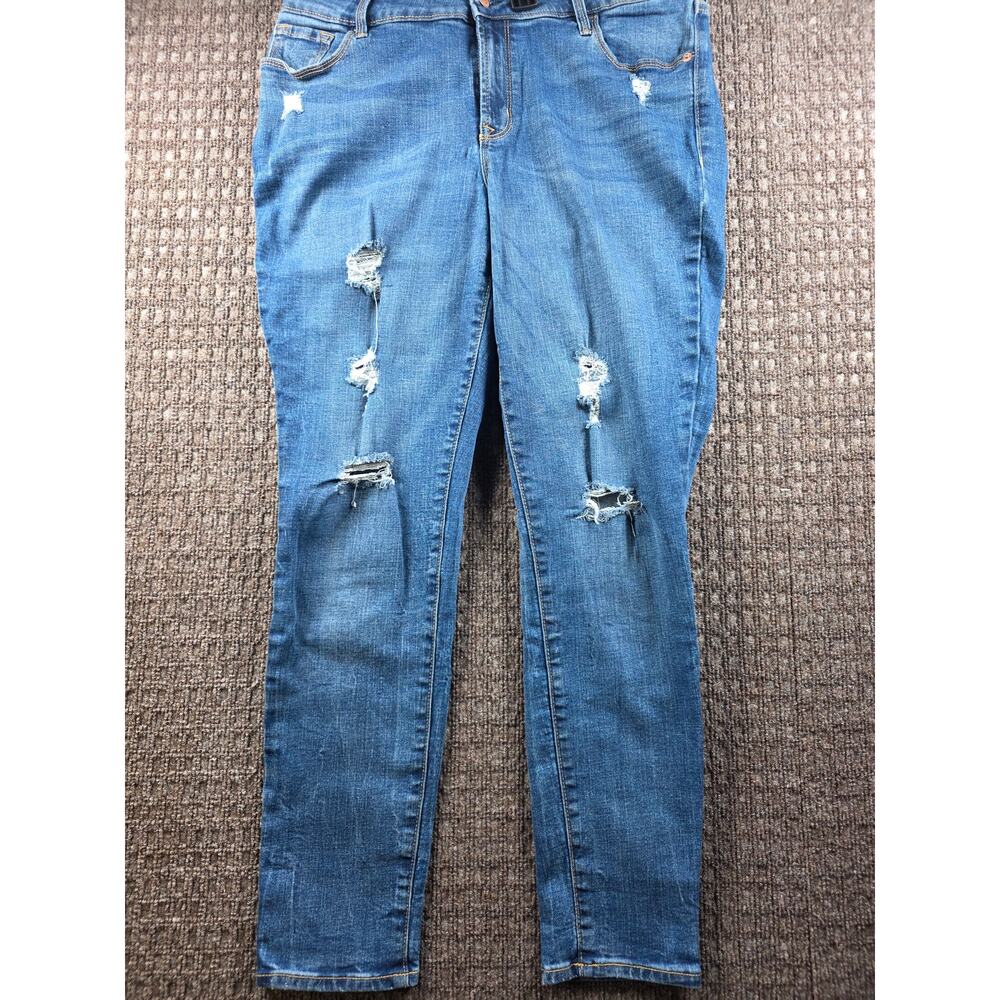 Women's Blue Jeans Old Navy Rockstar Mid Rise Distressed Size 14